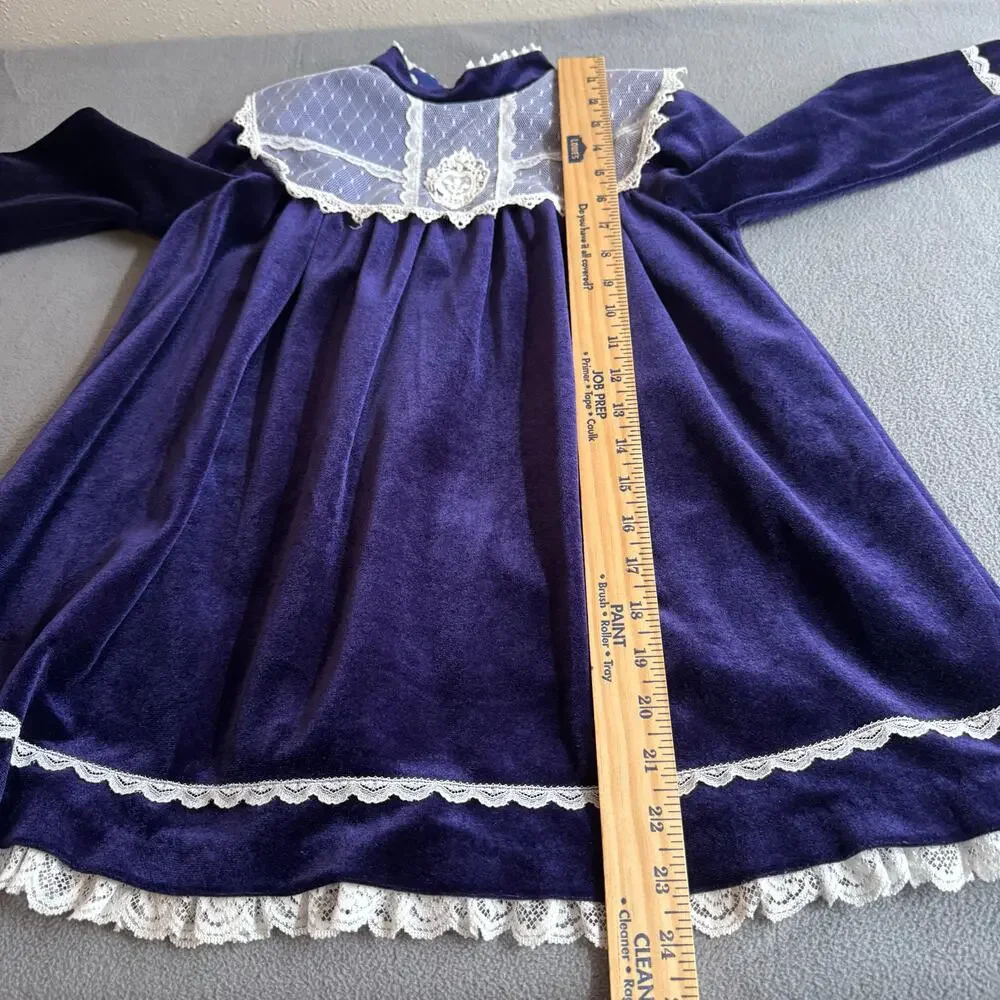 Vintage Pretty as a‎ Picture Velvet and Lace Little Girls Dress 6X Purple White
